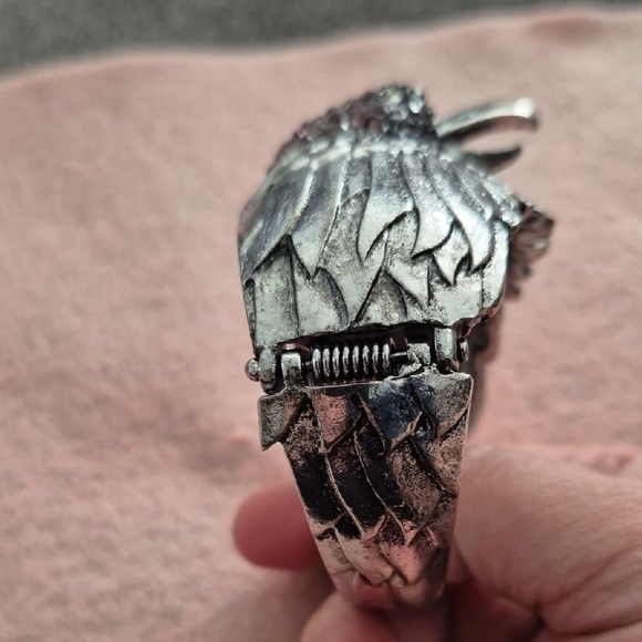 Silver Eagle Bangle Bracelet with Pink/Purple 💜 Rhinestone Head - Picture 11 of 11